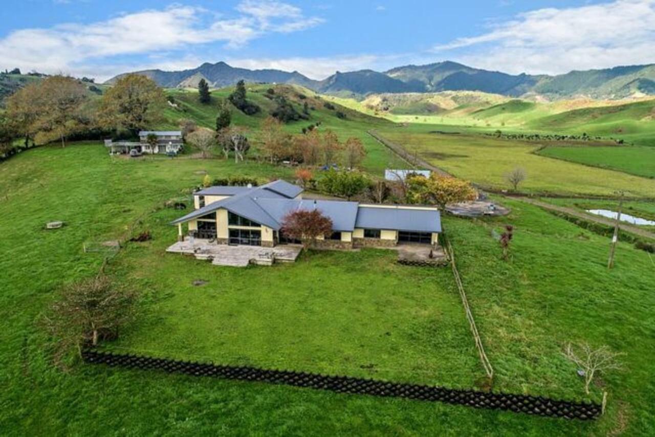 Waiotahi Waiotahe Dairy Farm Hideout 빌라 외부 사진